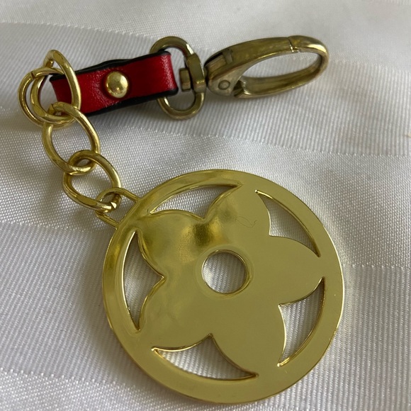 Gold Tone Daisy Clip Keychain - Picture 3 of 6